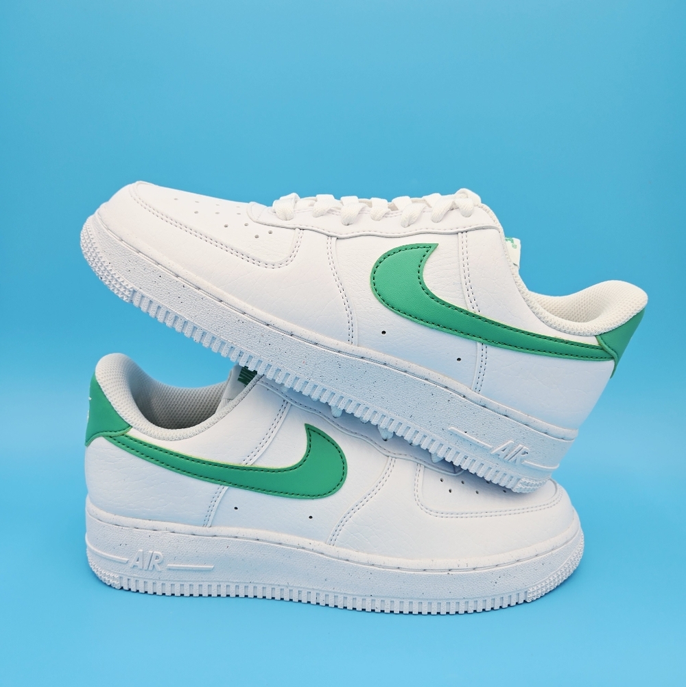 NIKE AIR FORCE 1 '07 SE NN White/Stadium Green Women's Shoes DV3808 -108 #i2 - Picture 2 of 8